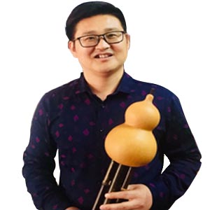 葫芦丝•巴乌老师：王 龙